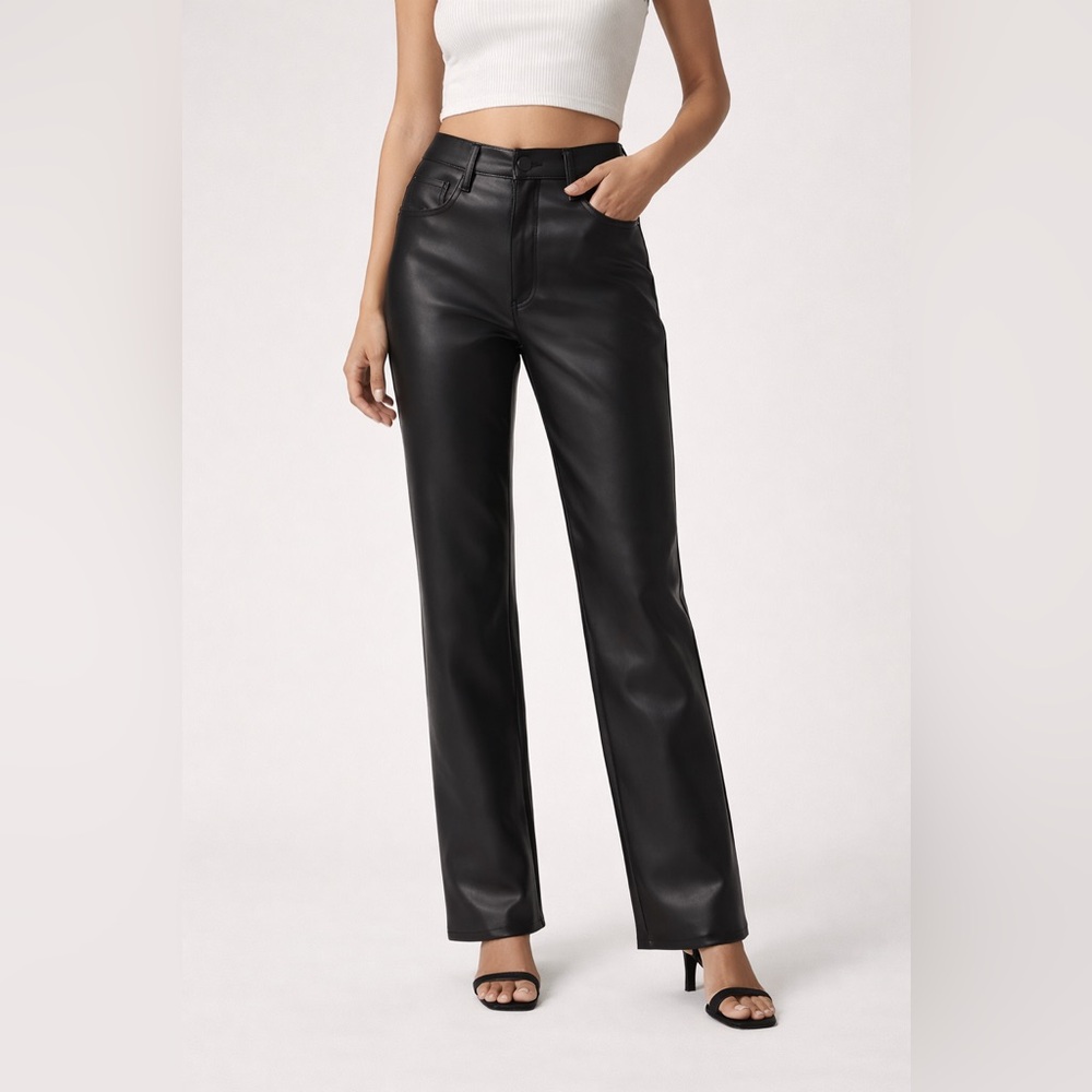 Abercrombie & Fitch Curve Love Vegan Leather 90s Straight Pants Black 27S Petite